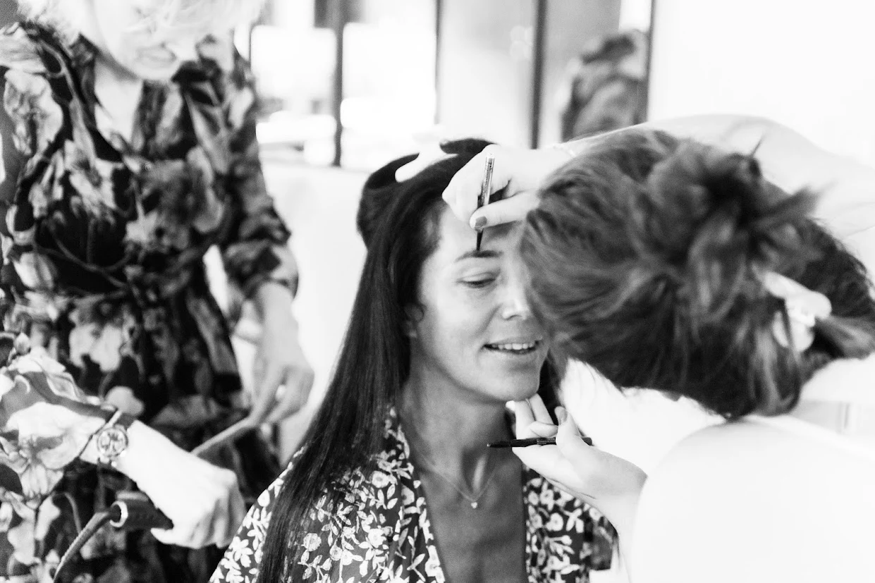 Le maquillage de la mariée c'est la touche finale pour sublimmer votre visage le jour de votre mariage, Sica vous ouvre son cercle de prestataires