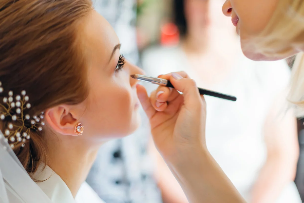 Sica évènements vous conseille pour votre maquillage de mariée via son cercle de prestaires prestigieux