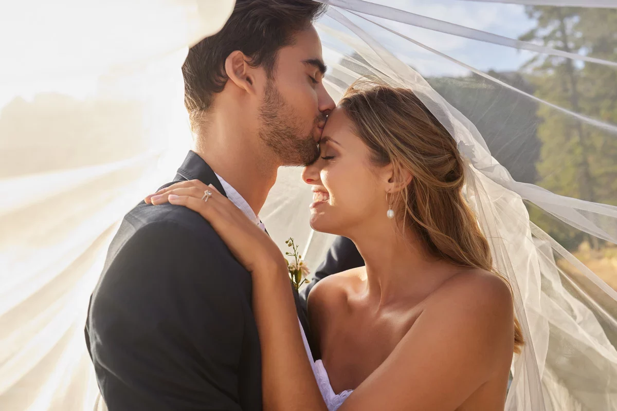 Un accompagnement global, fort et profondément humain pour imaginer et orchestrer votre mariage avec sérénité. À vos côtés à chaque étape, SICA devient un repère rassurant : écoute attentive, conseils justes, partenaires sélectionnés avec exigence et vision d’ensemble maîtrisée.